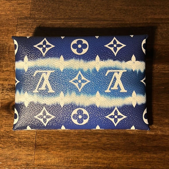 Louis Vuitton Monogram Escale Medium Kirigami Pochette - Picture 3 of 7